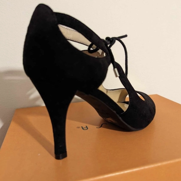 Unisa Black Peep Toe Heels - Size 8 - Picture 4 of 5